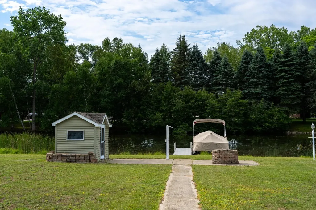 1081 Bundy Drive Broomfield Township MI 48893