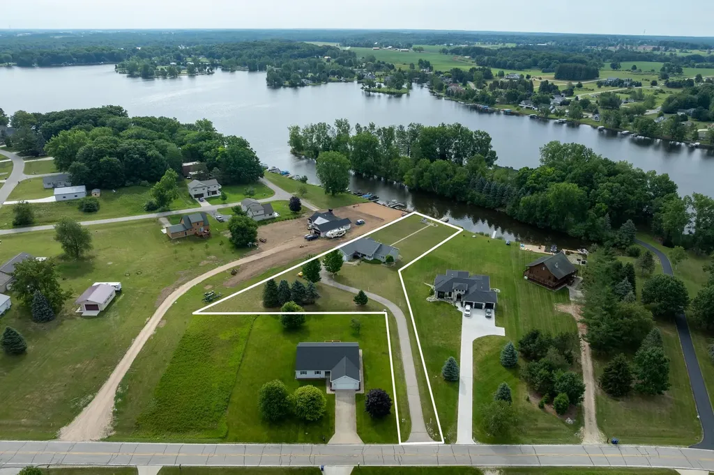 1081 Bundy Drive Broomfield Township MI 48893