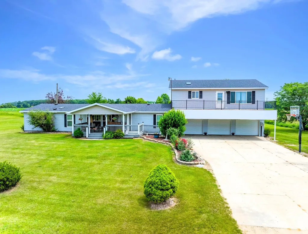 8941 S Mission Road Lincoln Township MI 48858