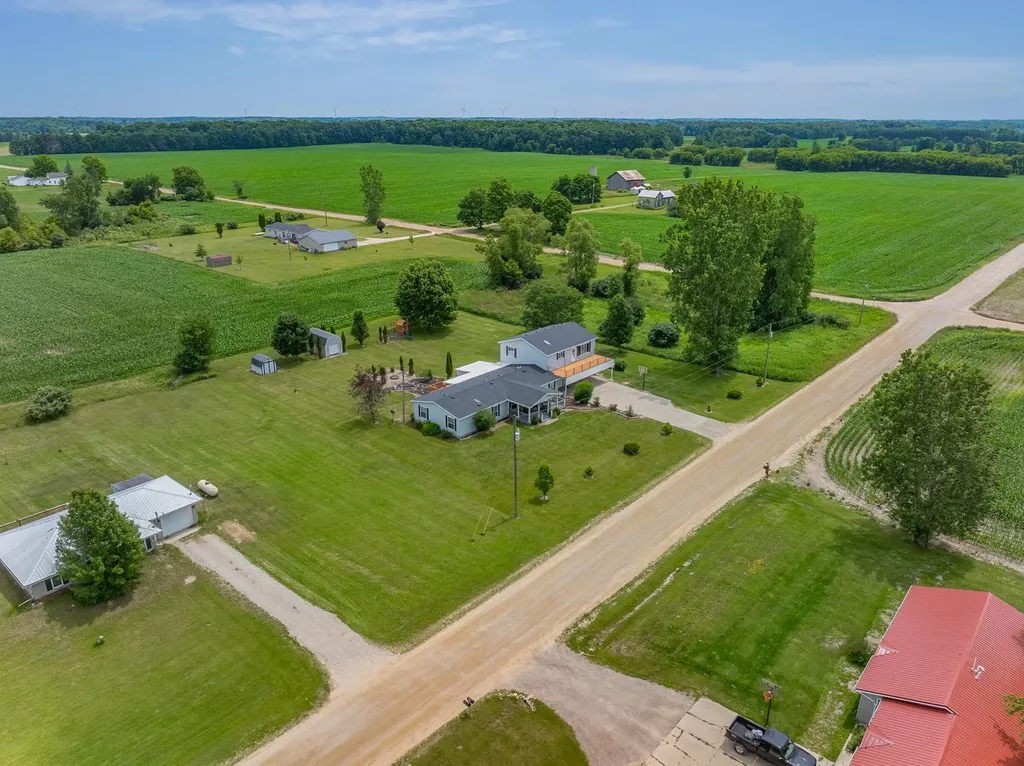 8941 S Mission Road Lincoln Township MI 48858