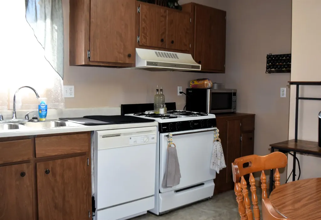 8941 S Mission Road Lincoln Township MI 48858
