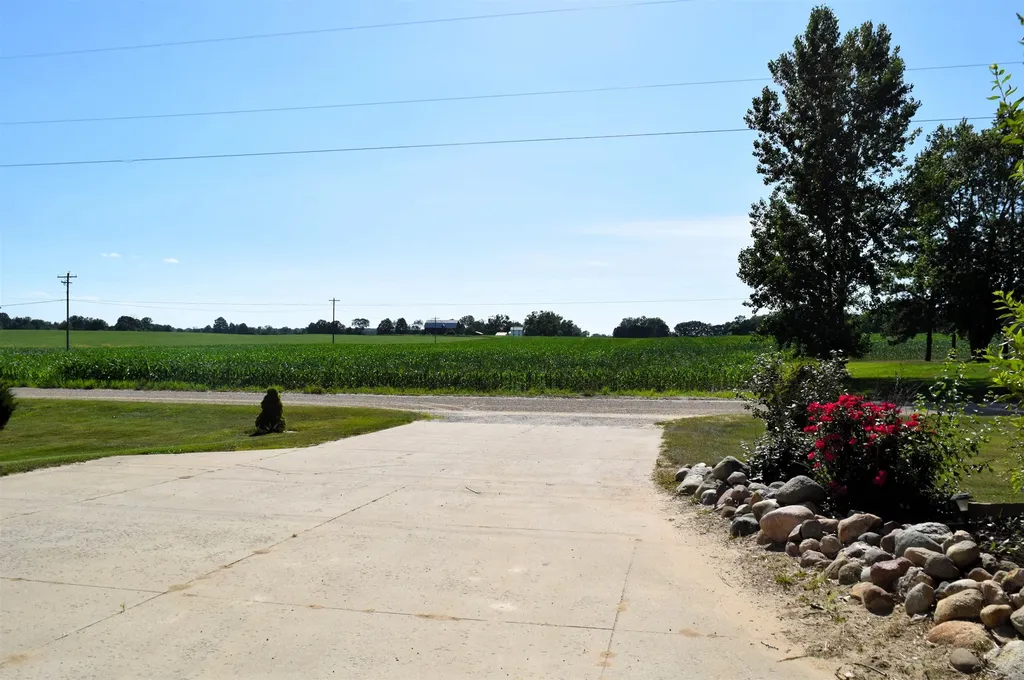8941 S Mission Road Lincoln Township MI 48858