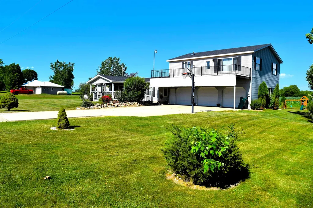 8941 S Mission Road Lincoln Township MI 48858