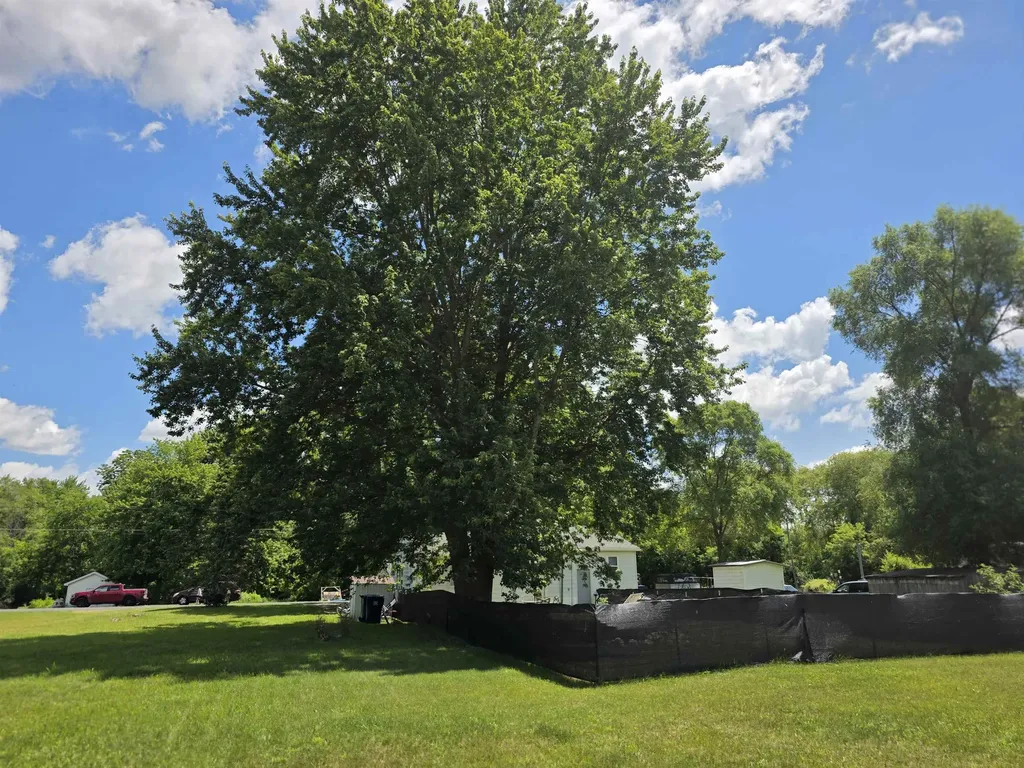 6053 NW Mill Seville Township MI 48877