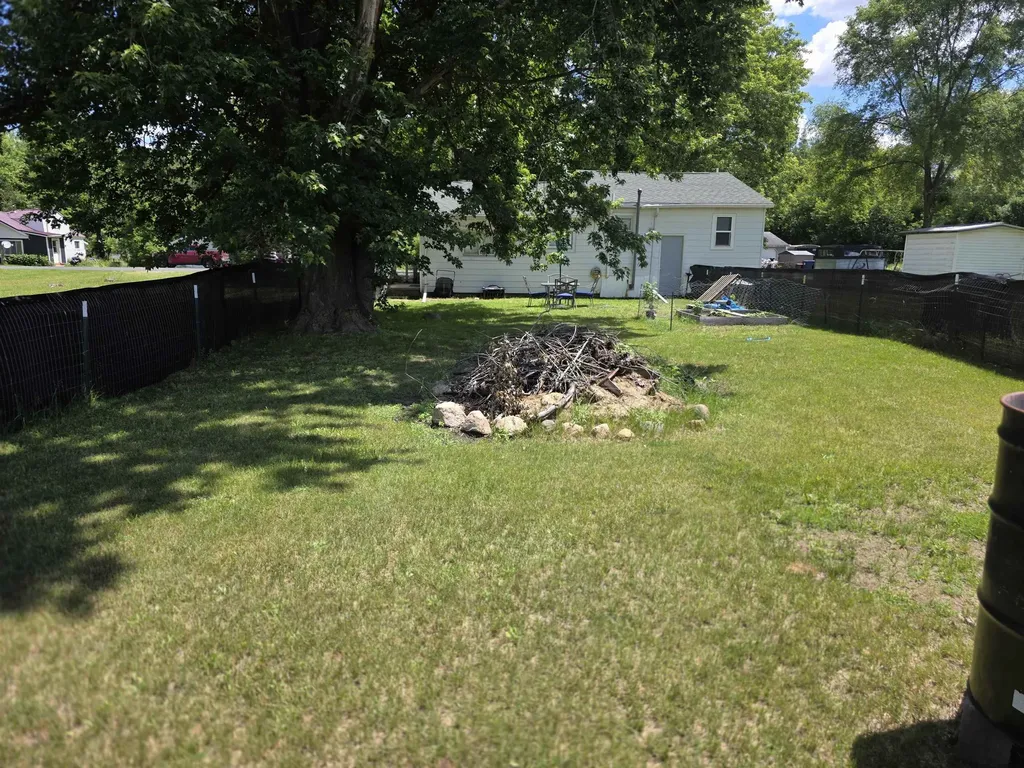 6053 NW Mill Seville Township MI 48877