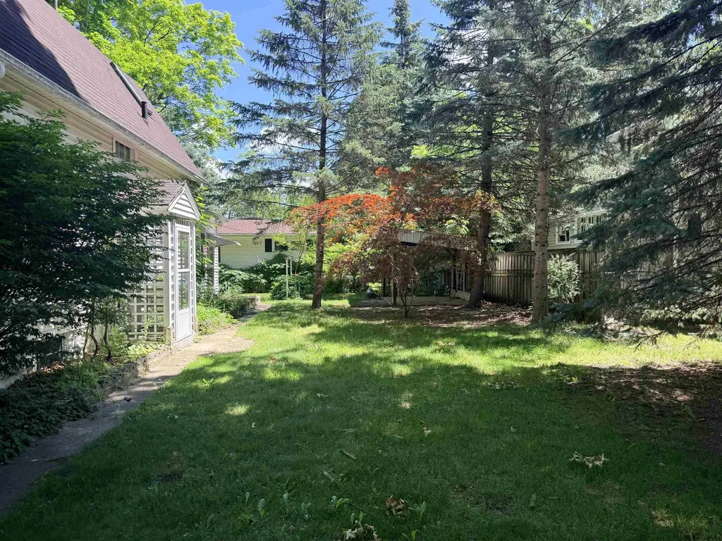 524 N Kinney Mt. Pleasant City MI 48858