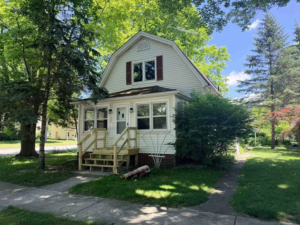 524 N Kinney Mt. Pleasant City MI 48858