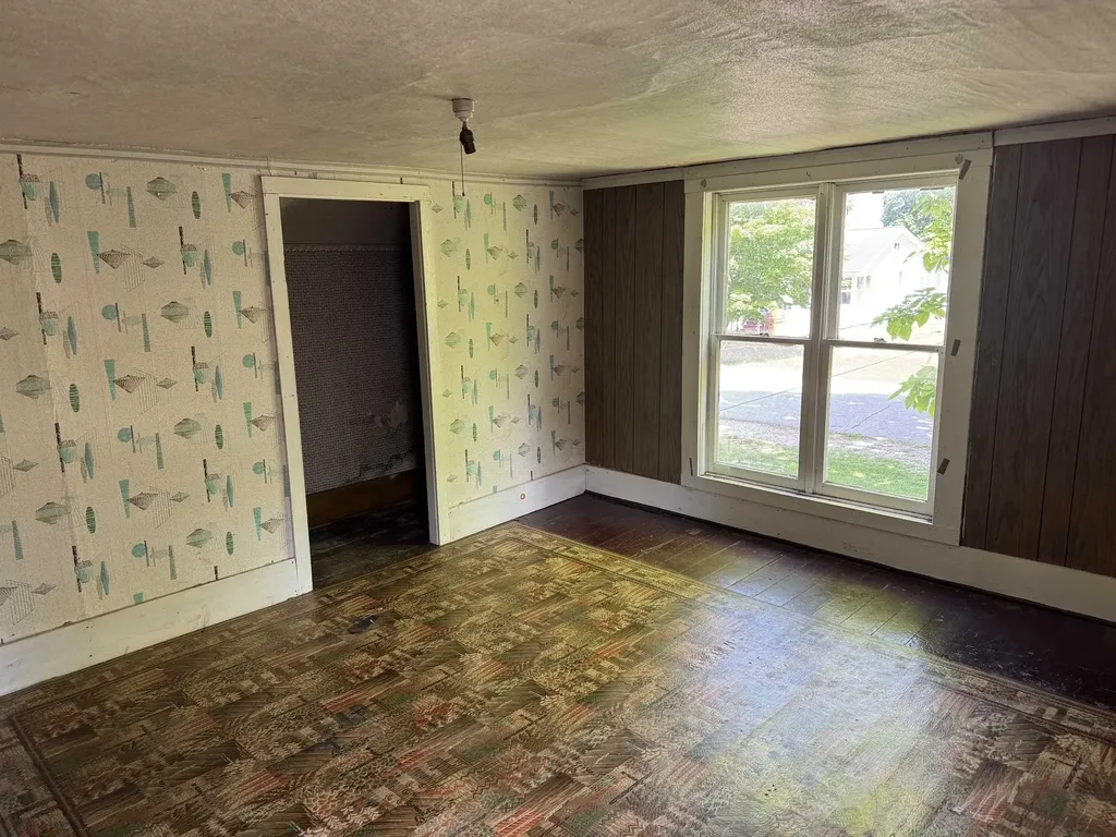 225 N Hayes Street Farwell Village MI 48622