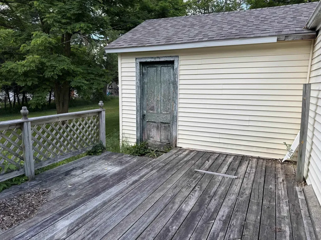 225 N Hayes Street Farwell Village MI 48622