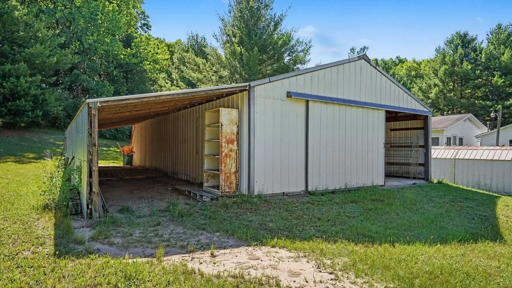 10221 E Church Road Richland Township MI 48891