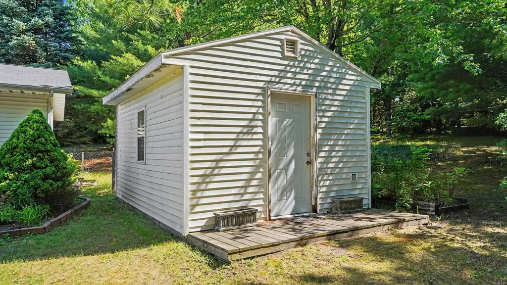 10221 E Church Road Richland Township MI 48891
