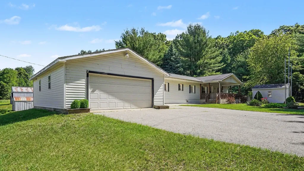 10221 E Church Road Richland Township MI 48891