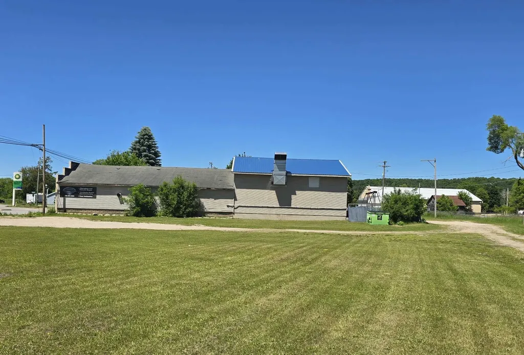 8222 NW Rapid City Road Clearwater Township MI 49676