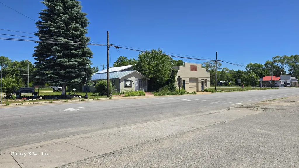 8222 NW Rapid City Road Clearwater Township MI 49676