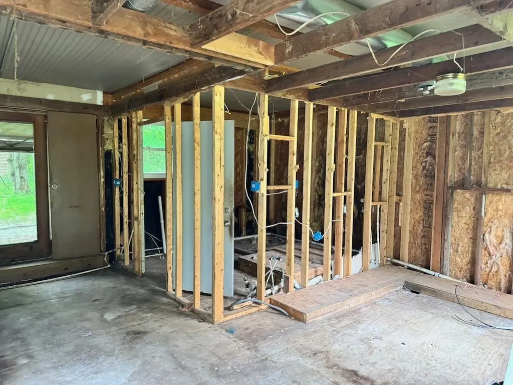 4303 W Adams Road Surrey Township MI 48632