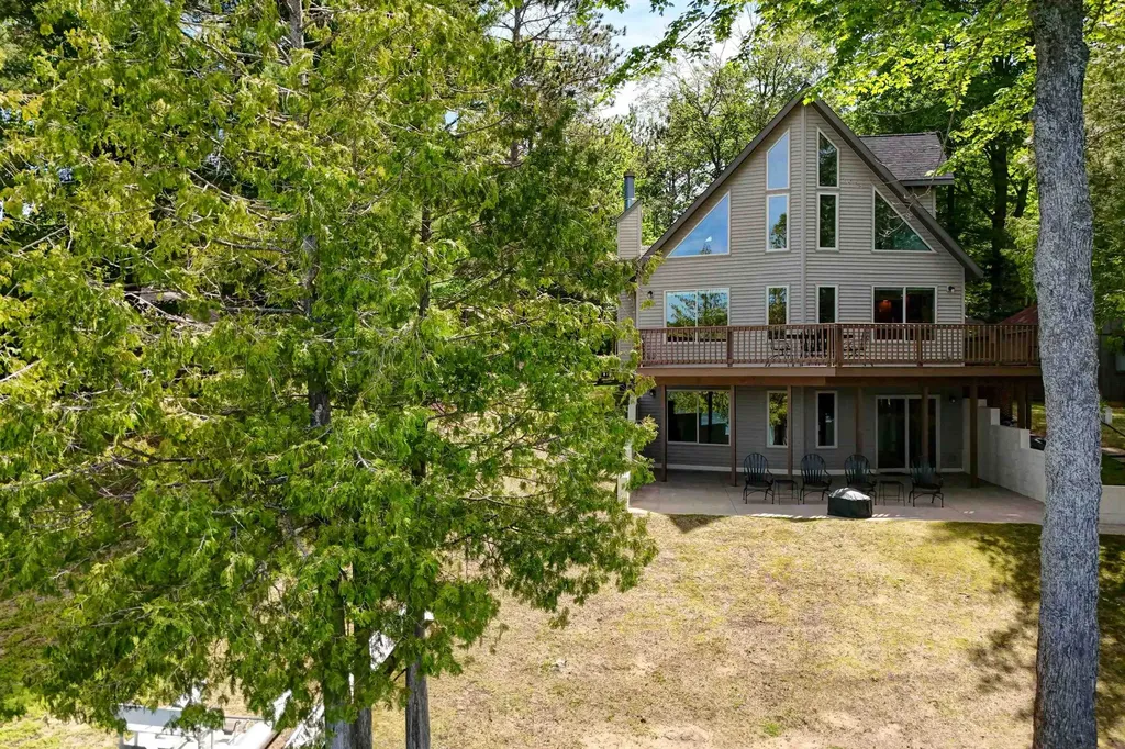6777 Blue Lake Road, NE Kalkaska Township MI 49646