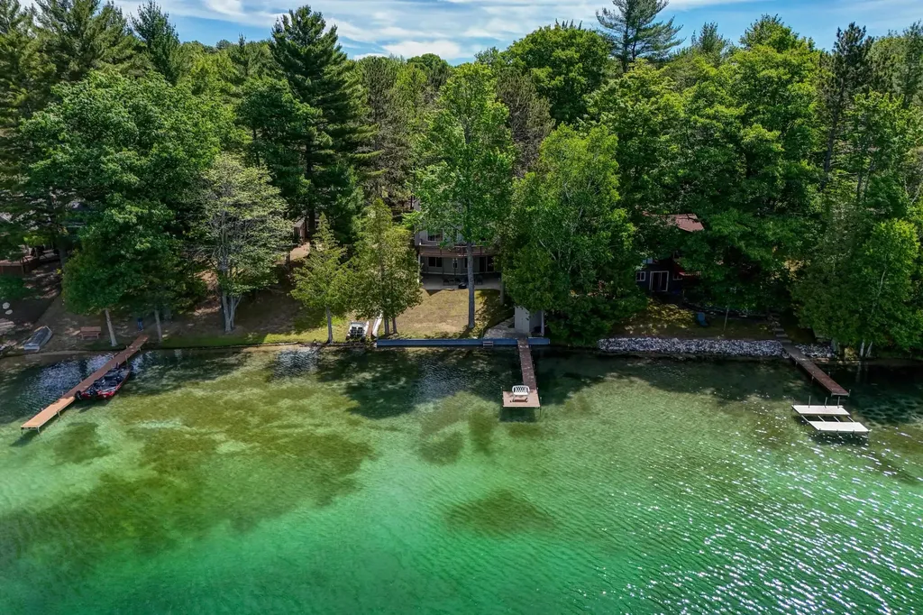 6777 Blue Lake Road, NE Kalkaska Township MI 49646