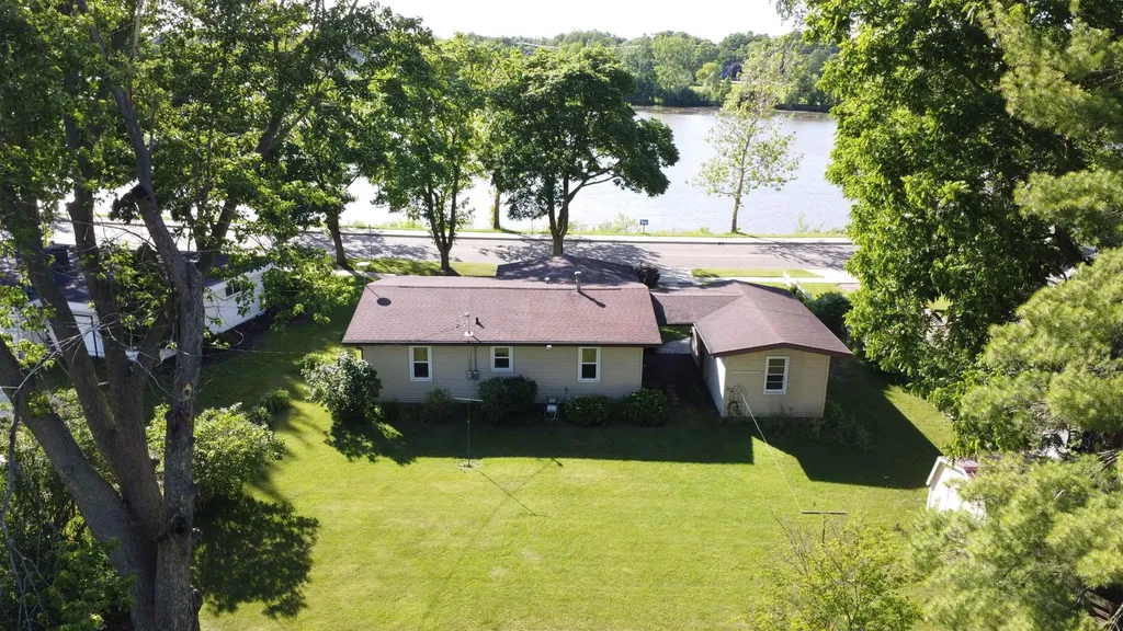 131 Riverside Drive Alma City MI 48801