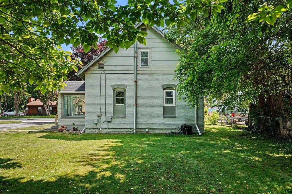 1309 Rosedale Street Alma City MI 48801