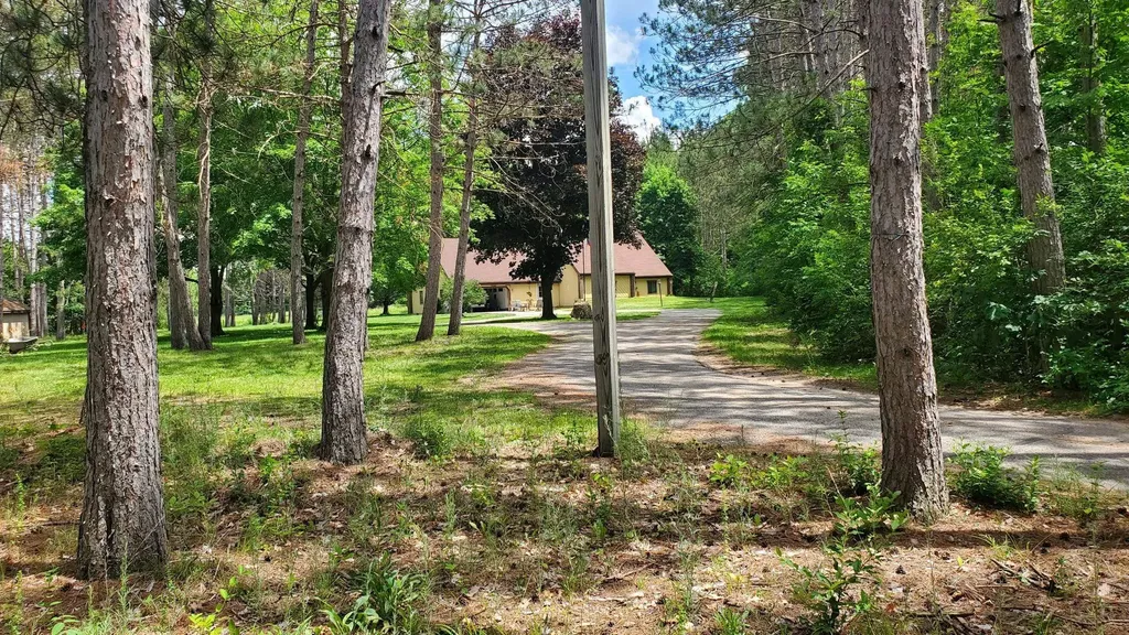 2704 W Deerfield Road Deerfield Township MI 48858