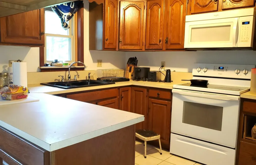 2704 W Deerfield Road Deerfield Township MI 48858