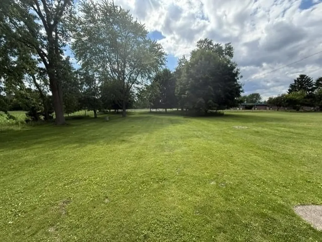 744 Saint Johns Street Ithaca City MI 48847