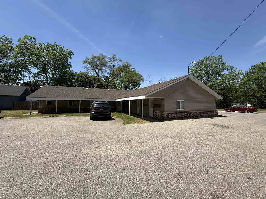 1019 E Broadway Street Mt. Pleasant City MI 48858