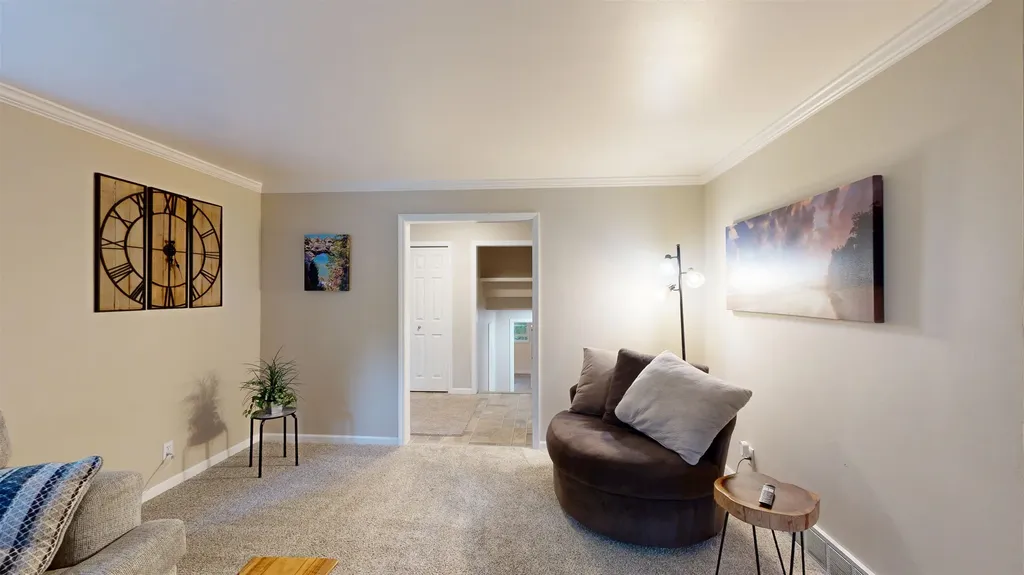 614 W Meadowbrook Midland City MI 48640