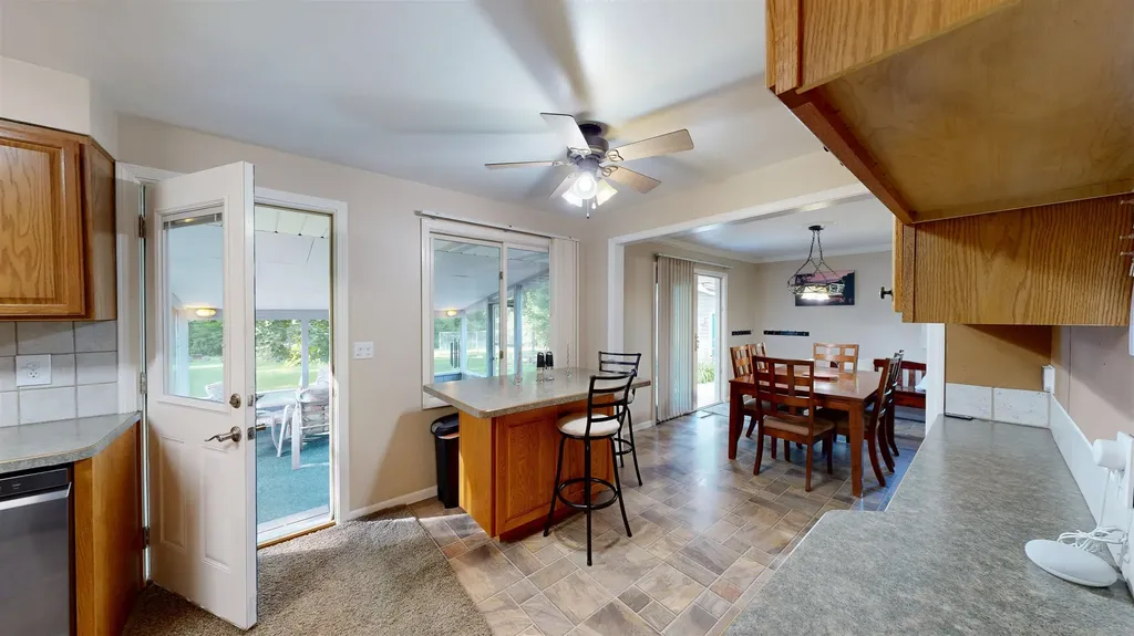 614 W Meadowbrook Midland City MI 48640