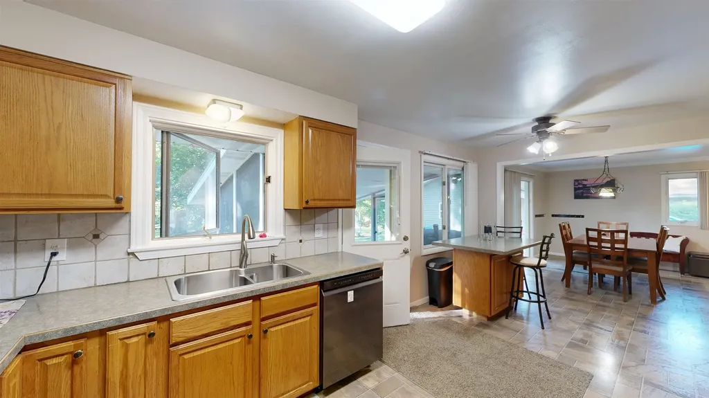 614 W Meadowbrook Midland City MI 48640