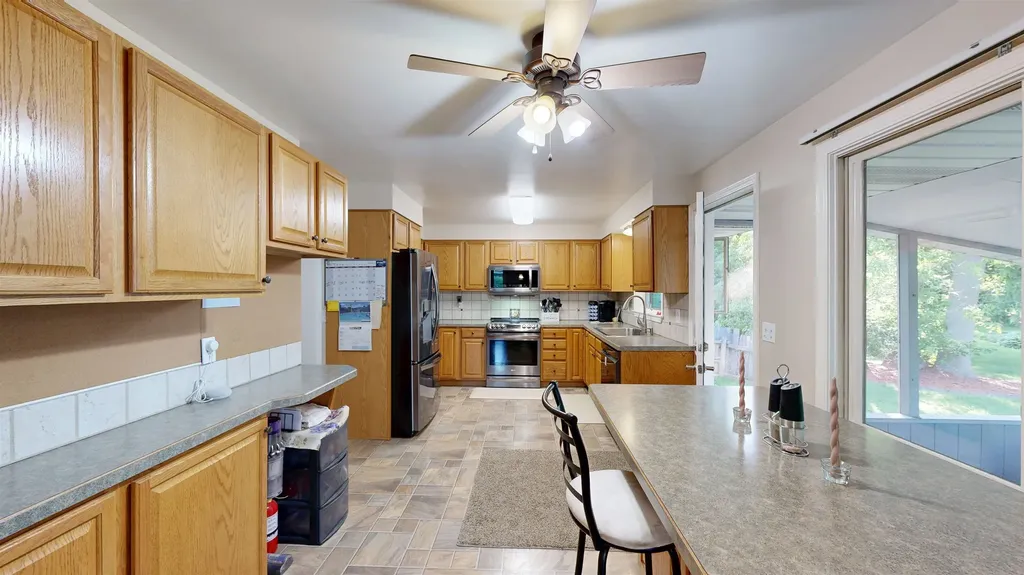614 W Meadowbrook Midland City MI 48640
