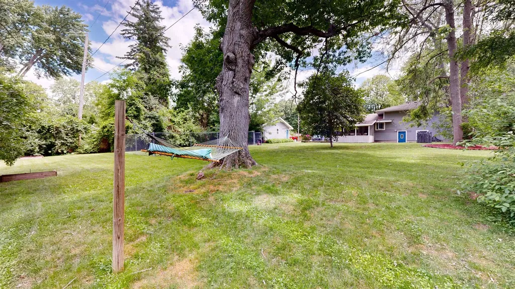 614 W Meadowbrook Midland City MI 48640