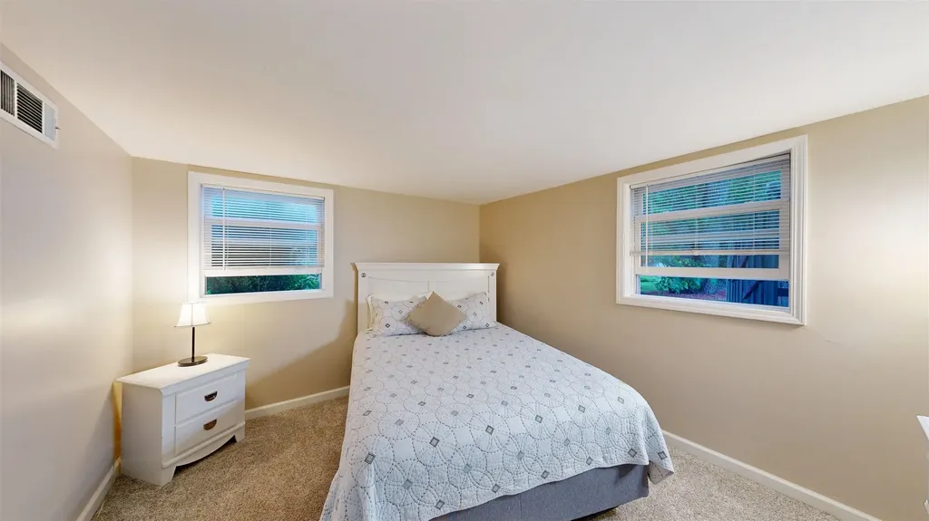 614 W Meadowbrook Midland City MI 48640