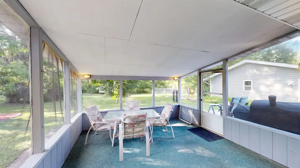614 W Meadowbrook Midland City MI 48640
