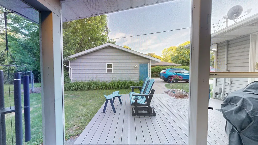 614 W Meadowbrook Midland City MI 48640