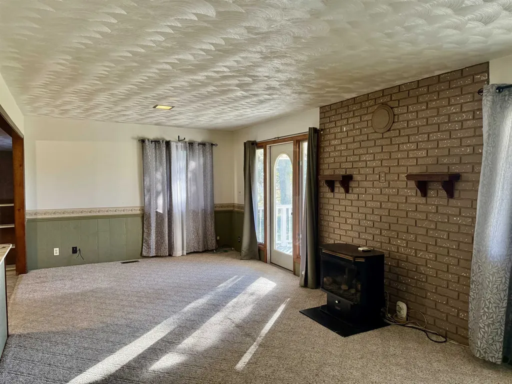 7873 S Rich Road Fulton Township MI 48856