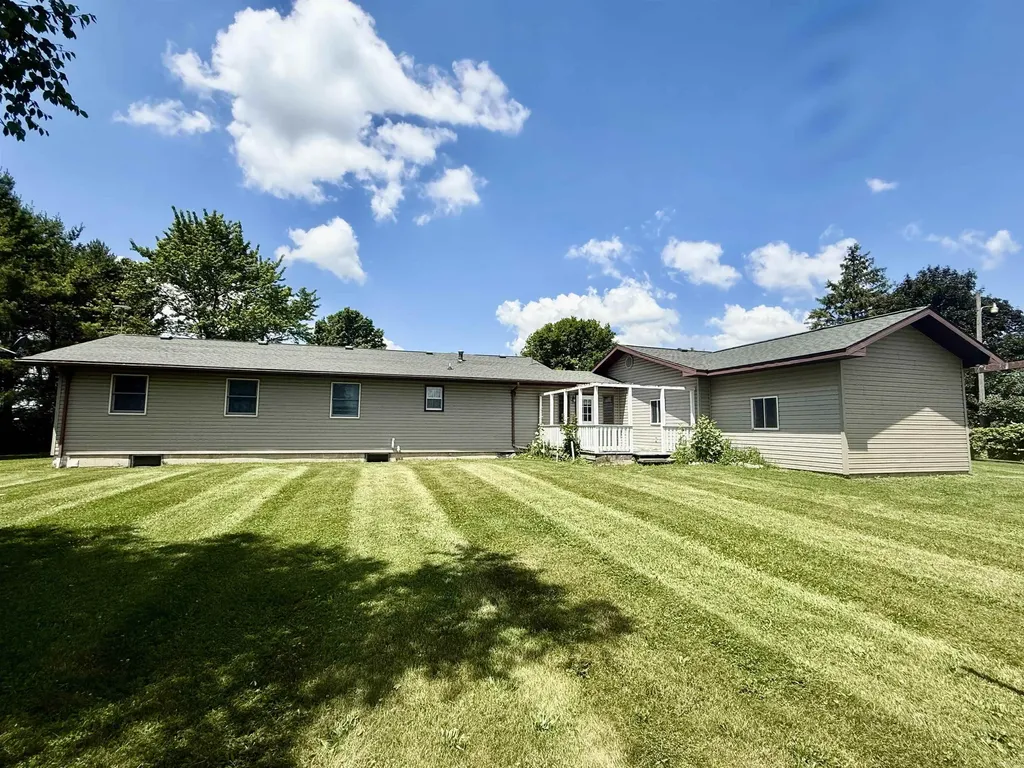 7873 S Rich Road Fulton Township MI 48856