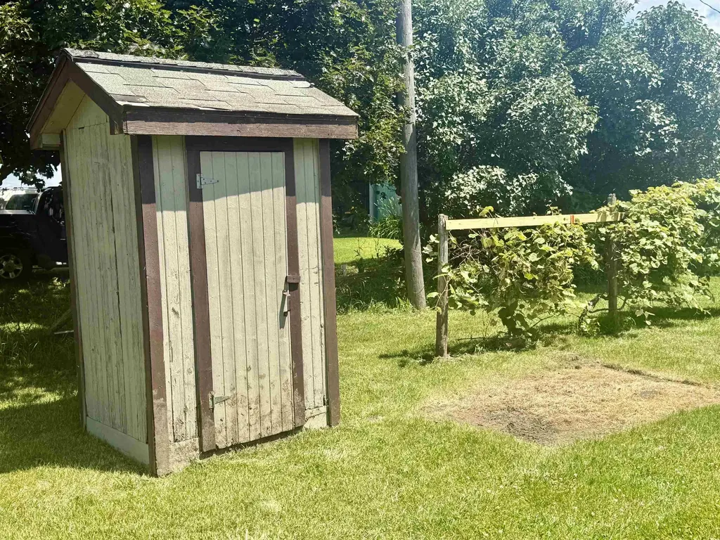 7873 S Rich Road Fulton Township MI 48856