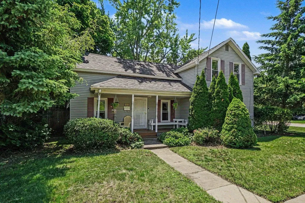722 N University Avenue Mt. Pleasant City MI 48858