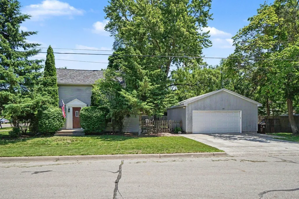 722 N University Avenue Mt. Pleasant City MI 48858