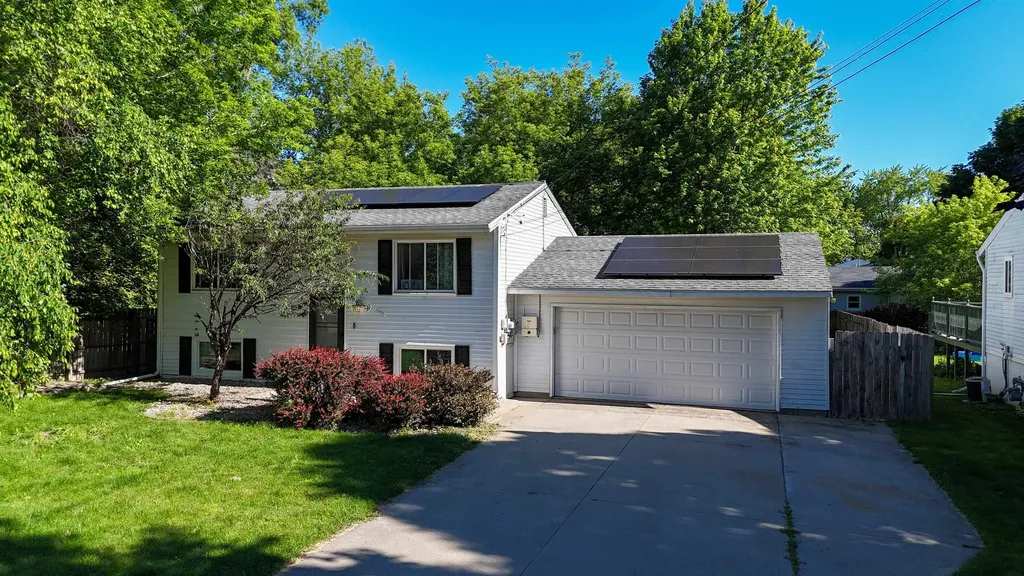 1712 Elm Street Mt. Pleasant City MI 48858