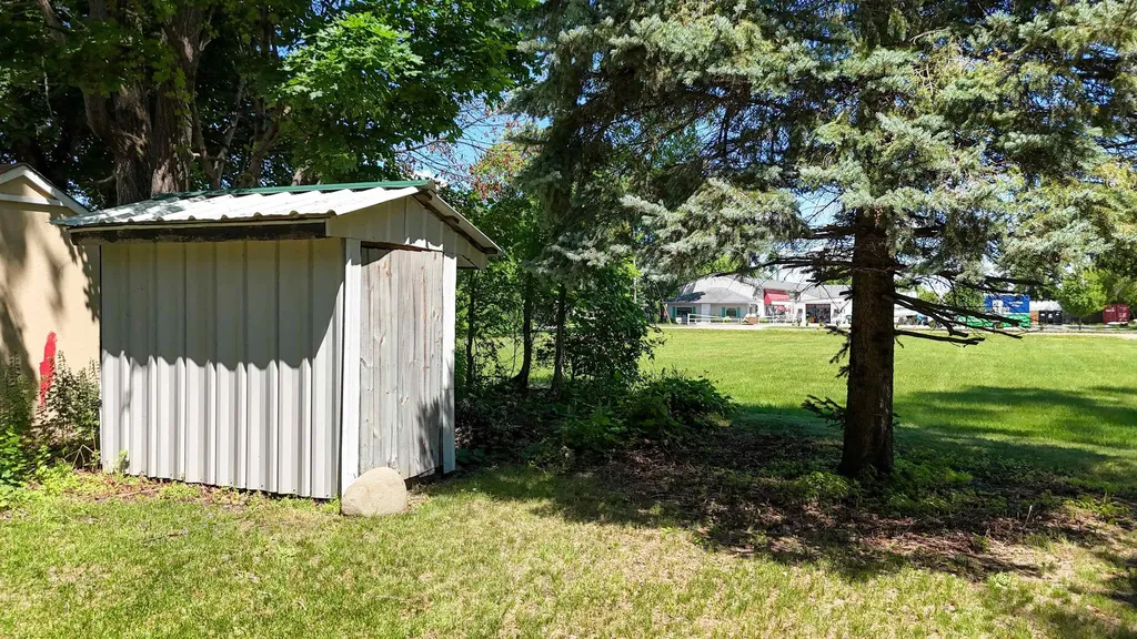 211 E Palmer Street Mt. Pleasant City MI 48858