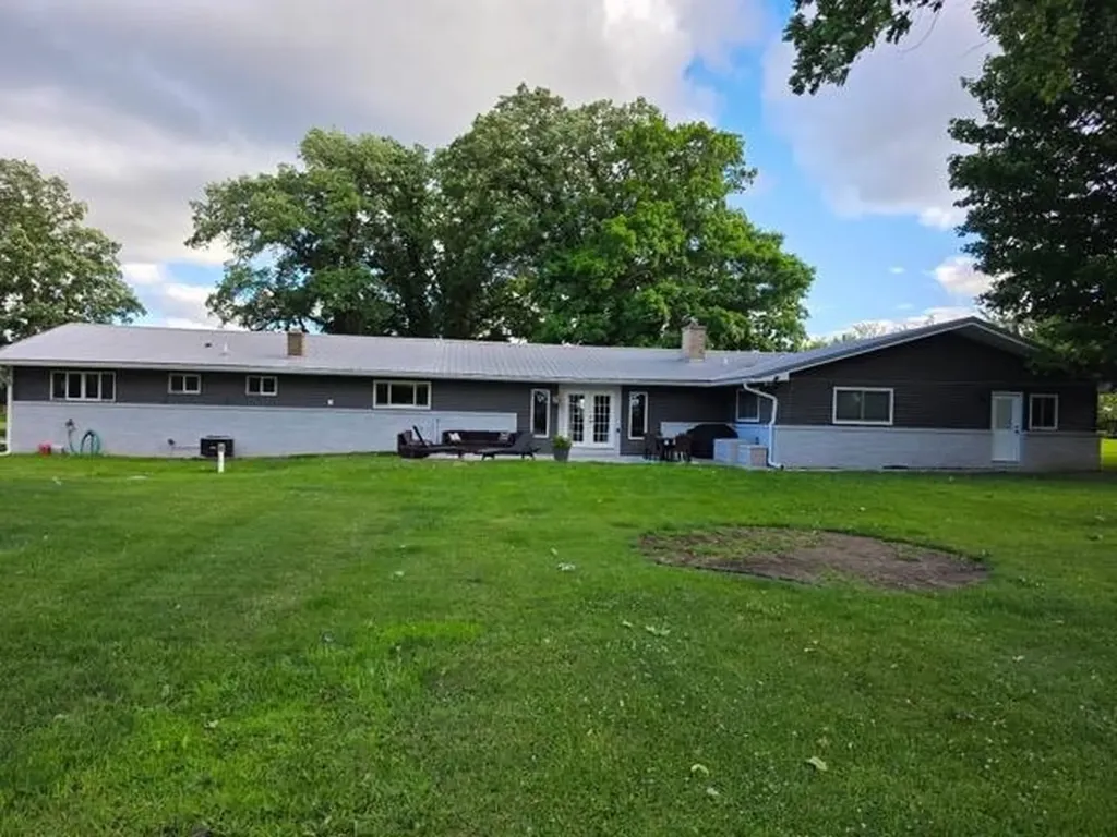 1417 E Weidman Road Isabella Township MI 48878