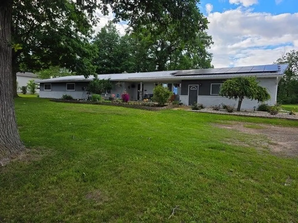 1417 E Weidman Road Isabella Township MI 48878