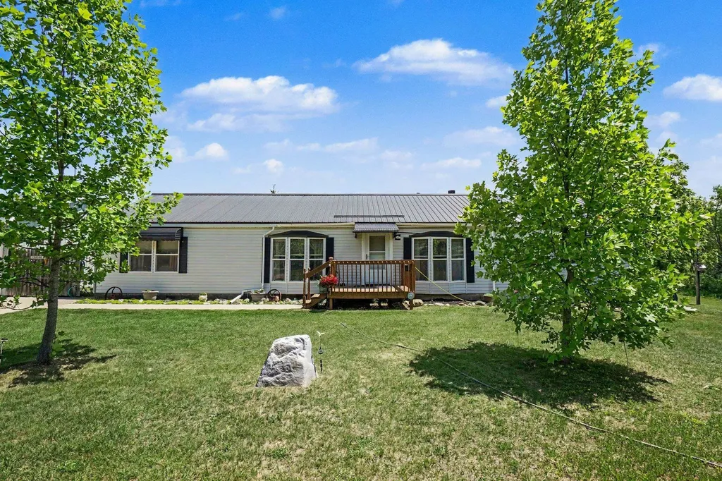 9145 Lydell Road Surrey Township MI 48622