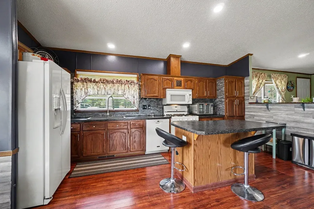 9145 Lydell Road Surrey Township MI 48622