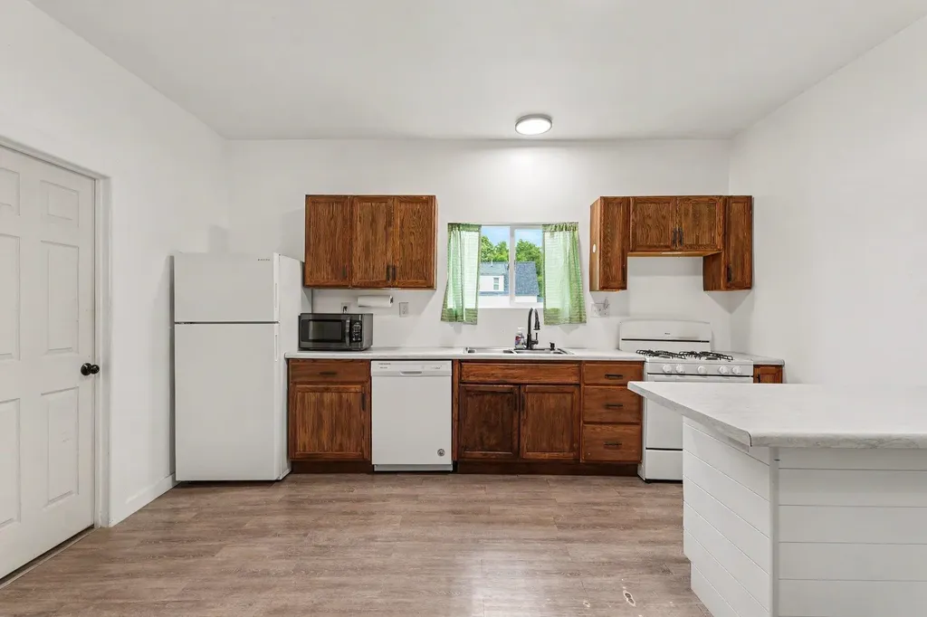 210 S Adams Street Mt. Pleasant City MI 48858