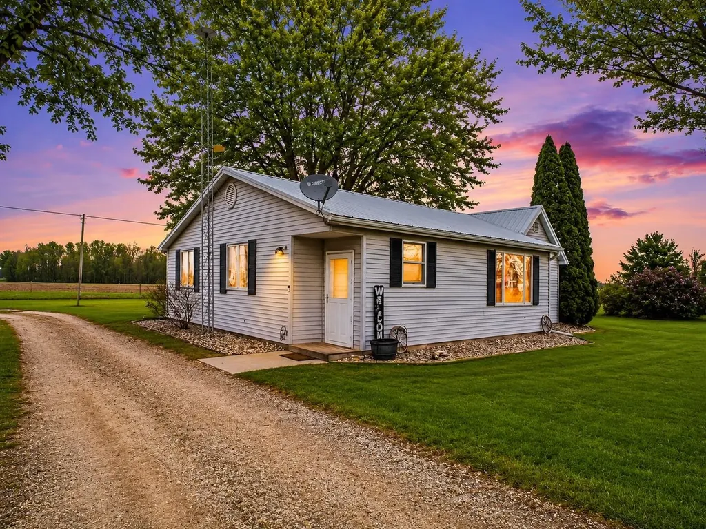 6596 W Washington Road Sumner Township MI 48847