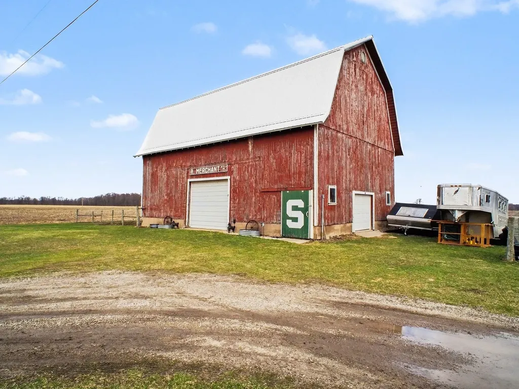 6596 W Washington Road Sumner Township MI 48847