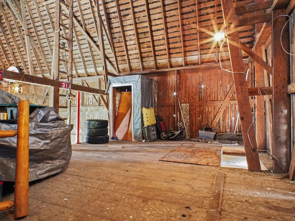 6596 W Washington Road Sumner Township MI 48847